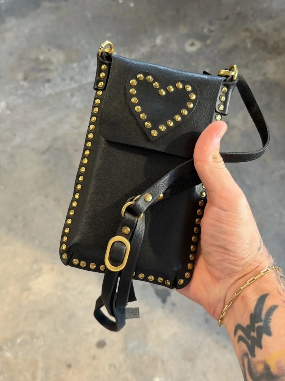 Campomaggi Leather Studded Phone & Card Holder in Black